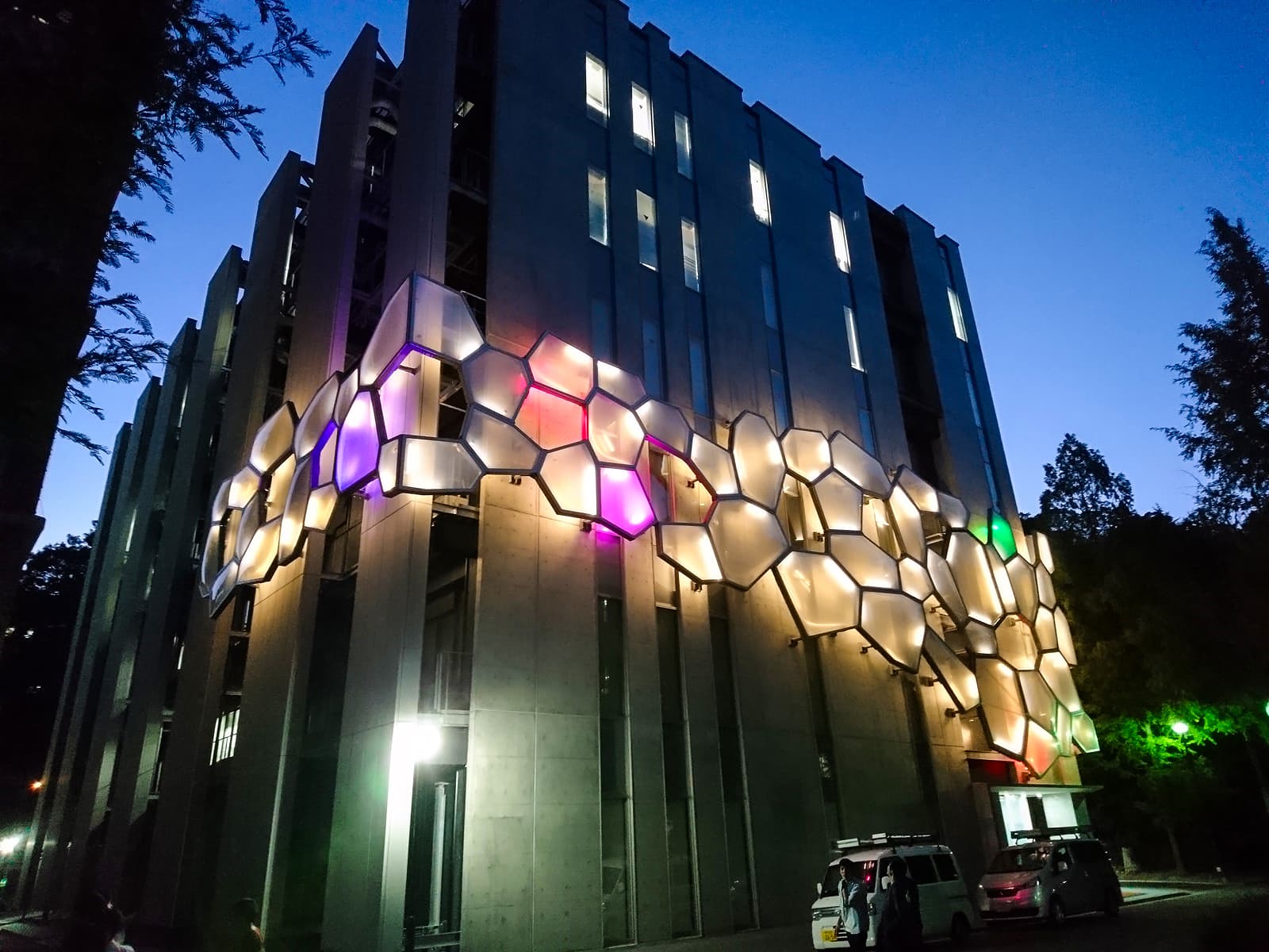 神戸大学先端膜工学研究拠点外部照明設備改修工事-施工後