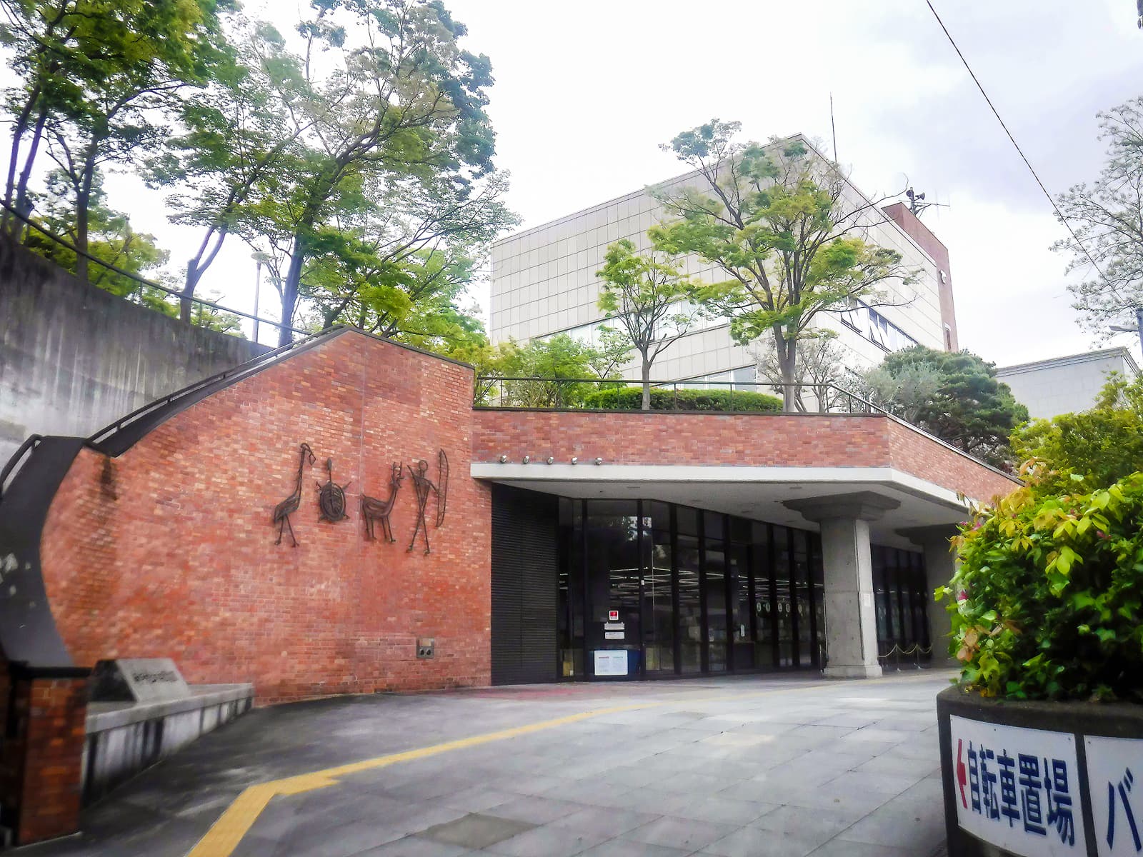 神戸市立中央図書館照明改修工事